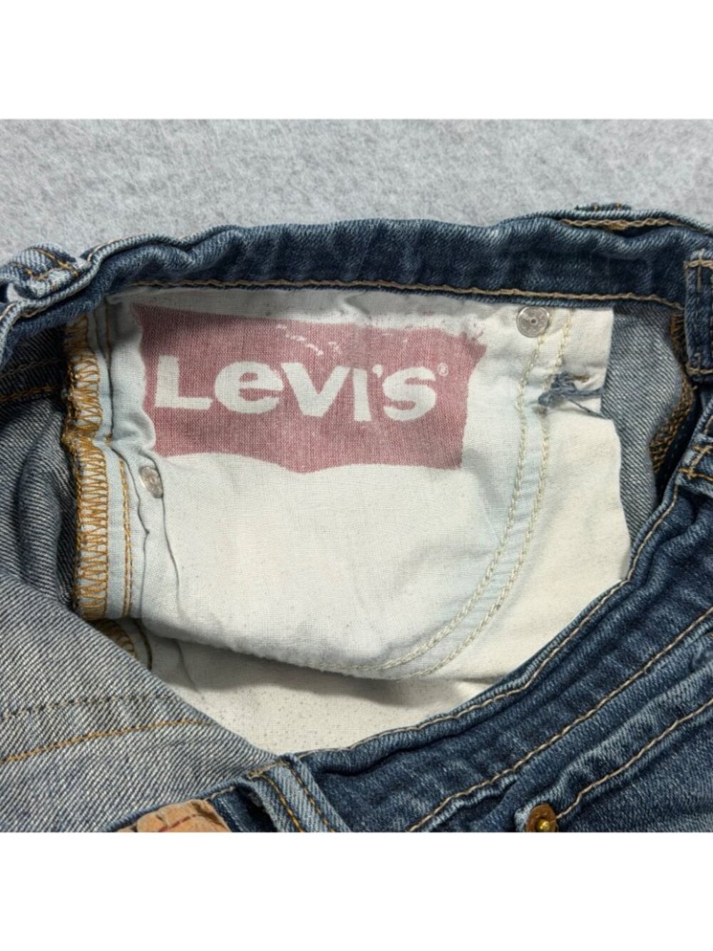 Levi’s 511 Men’s Jeans 34x32 Slim Fit Blue Denim Distressed Faded Cotton - Picture 3 of 10